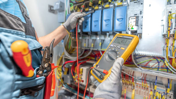 Best Emergency Electrical Repair  in Clinton, MO